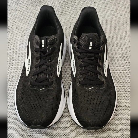 Women's Brooks Ghost 17 size 8 Wide - Picture 2 of 7